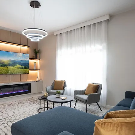 5Br Amazing Townhouse At Storey Lake Sl3152